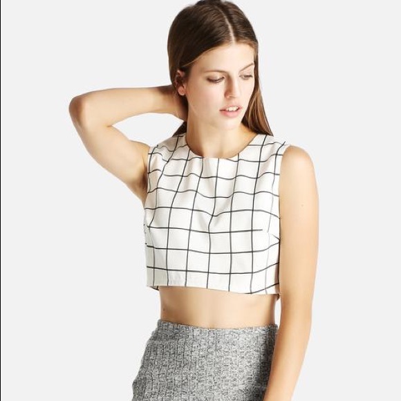 🆕Glamorous Grid Crop Top - White & Black - Picture 10 of 10